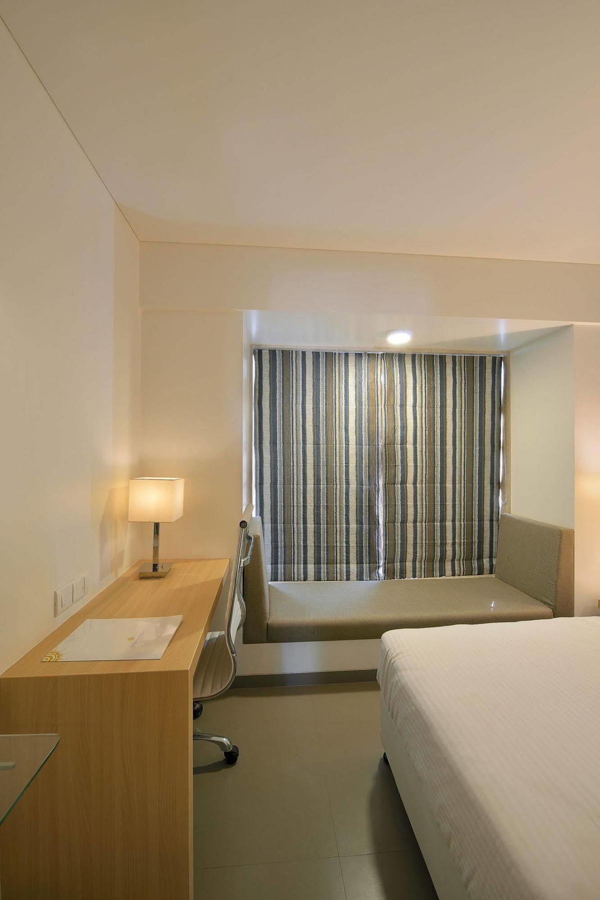 Ambarnath Krishna Palace Hotel - Ambernath מראה חיצוני תמונה