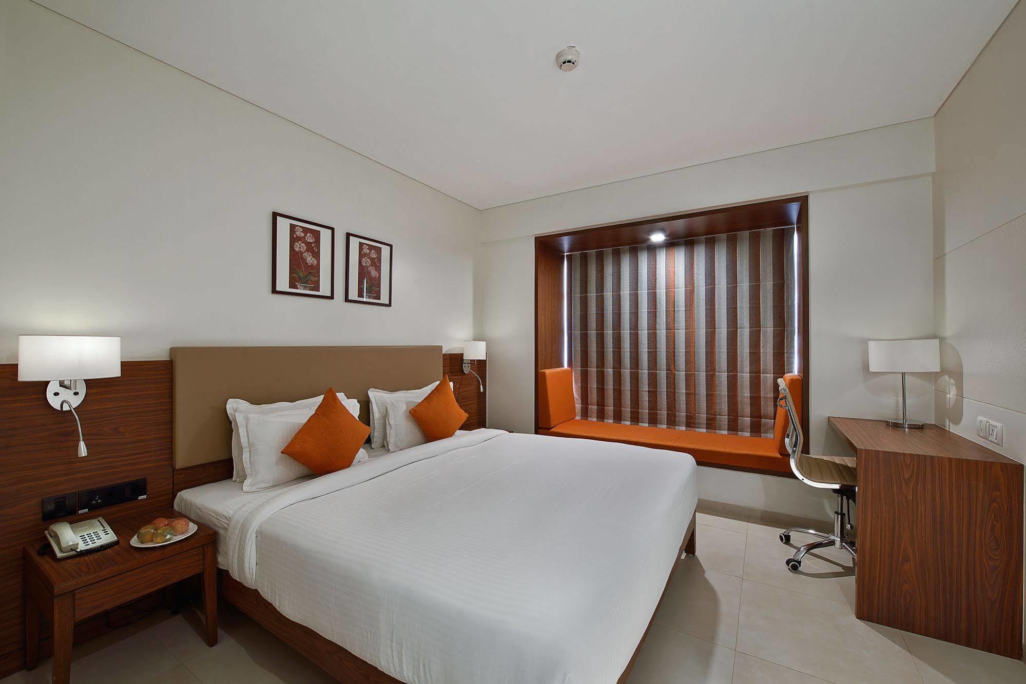 Ambarnath Krishna Palace Hotel - Ambernath מראה חיצוני תמונה