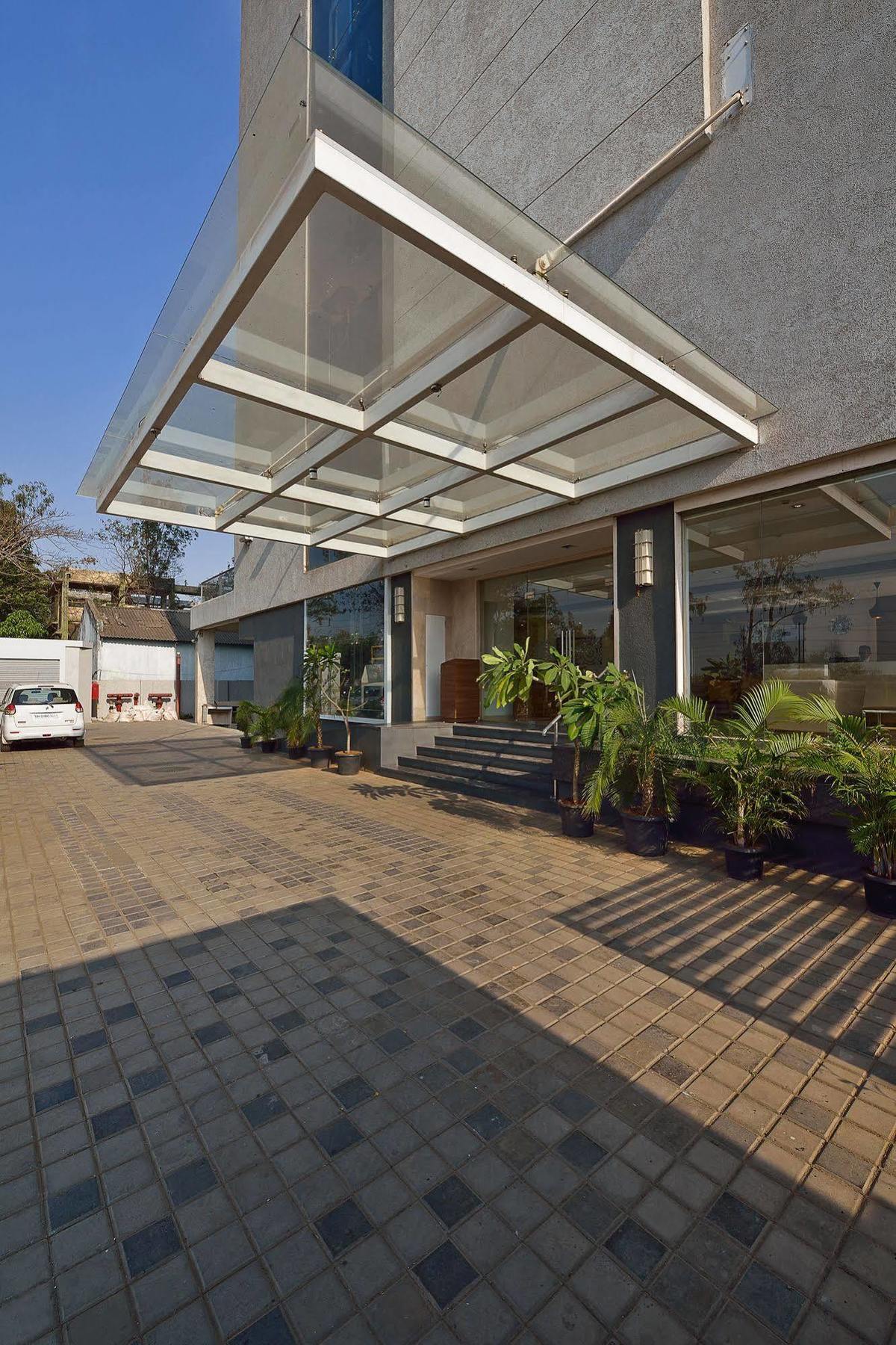 Ambarnath Krishna Palace Hotel - Ambernath מראה חיצוני תמונה